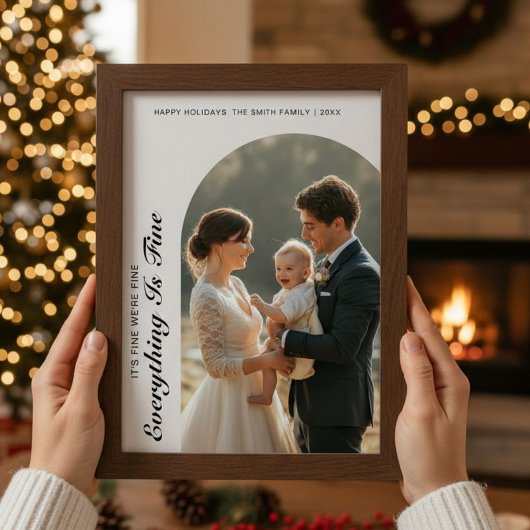 Everything Is Fine Bright Family Christmas Card シーズンカード