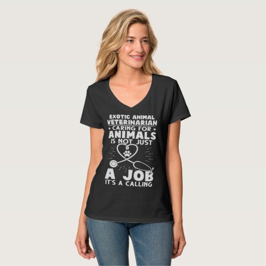 Exotic Animal Veterinarian Caring Animals Not Just Tシャツ (正面フル)