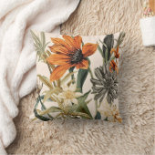 Exotic Flowers for Seasonal Home Decor クッション (ブランケット)