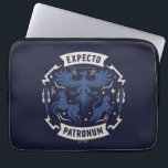 Expecto Patronum Vintage Silhouette Graphic ラップトップスリーブ<br><div class="desc">Channel the power of light with this bold Expecto Patronum design, inspired by one of the most iconic spells in the wizarding world. Featuring a striking crest-style composition with majestic Patronus forms, lightning bolt accents, feathers, and sparkling magical details, this artwork captures the strength and protection embodied by the Patronus...</div>