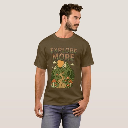 Explore More Mountains | Mushroom Hiking Adventure Tシャツ (正面フル)