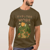 Explore More Mountains | Mushroom Hiking Adventure Tシャツ (正面)