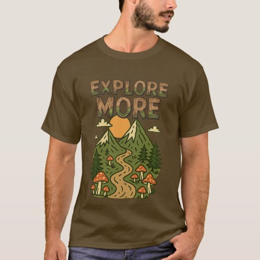 Explore More Mountains | Mushroom Hiking Adventure Tシャツ (正面)