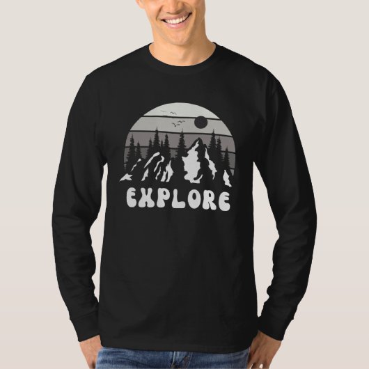 Explore Mountain Nature Hiking Camping Travel Road Tシャツ (正面)