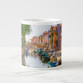 Explore the Vibrant Charm of Burano ジャンボコーヒーマグカップ (正面)