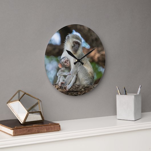 Expressive Vervet Monkey in Africa ラージ壁時計 (オフィス)