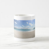 Exumaのビーチのマグ コーヒーマグカップ (中央)