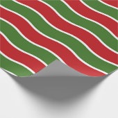 Eye-Catching Wavy Pattern: Red and Green Stripe ラッピングペーパー (角)