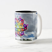 Ezekiel's Wheel UFO on a Cloudy Day ツートーンマグカップ (正面右)