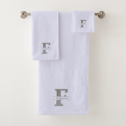Fイニシャルパーソナライズされたシルバーモノグラムあなたの名前 バスタオルセット (インサイチュ)