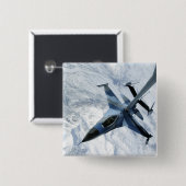 F16の侵略者が陣地に連絡在る 缶バッジ (正面&裏面)