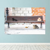 F.ベンチに座って猫を3匹 キャンバスプリント (インサイチュ (ウッドフロア))