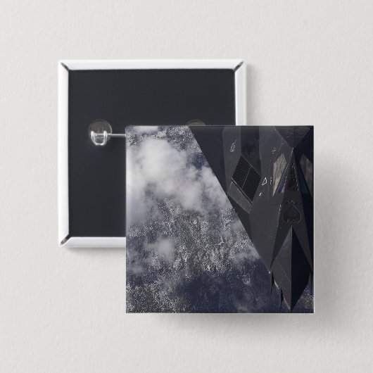 F-117Aよだかいが山を飛び越える 缶バッジ (正面&裏面)