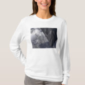 F-117Aよだかいが山を飛び越える Tシャツ (正面)