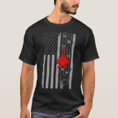 F-15イーグル戦闘機ジェットアメリカ国旗の滑走路F15 Tシャツ (正面)