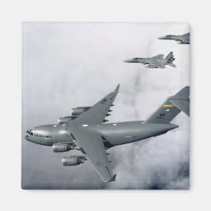 F-15Bイーグルスは最初のハワイベースのC-17を護衛します マグネット
