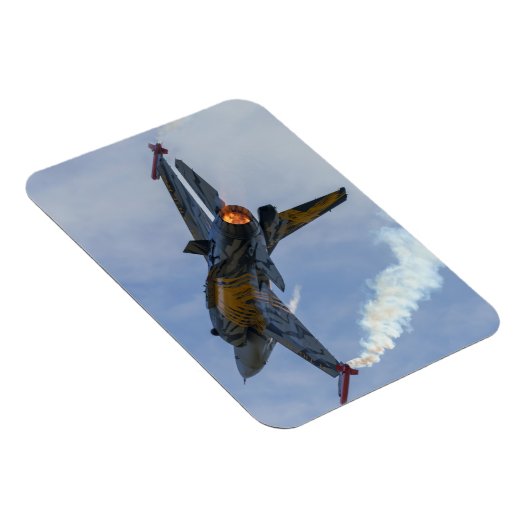 F-16タイガーのターンとバーンズ マグネット (右側)