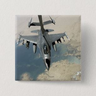 F-16戦いの《鳥》ハヤブサは燃料を補給します 缶バッジ