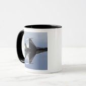 F-16戦闘用《鳥》ハヤブサが高いG マグカップ (正面左)