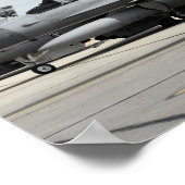 F-16戦闘《鳥》ハヤブサが発射を待つ ポスター (角)