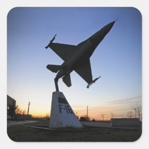F-16 Cの戦いの《鳥》ハヤブサのスケール・モデル スクエアシール