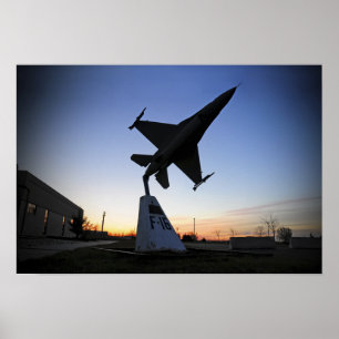 F-16 Cの戦いの《鳥》ハヤブサのスケール・モデル ポスター