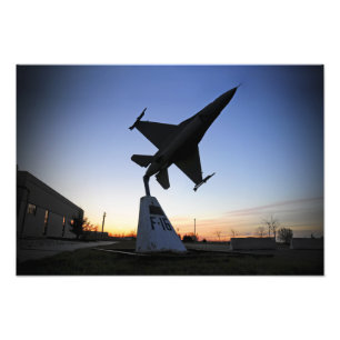 F-16 C戦闘《鳥》ハヤブサのスケールモデル フォトプリント
