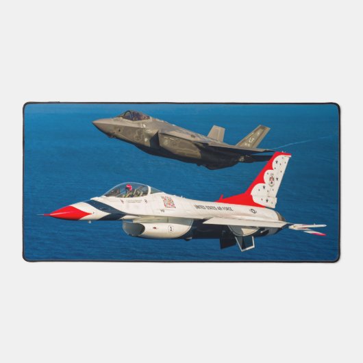 F-16C戦闘《鳥》ハヤブサ デスクマット (正面)