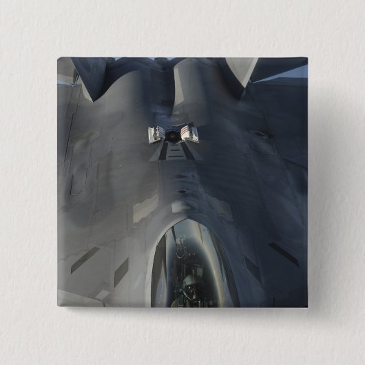 F-22ラプターがfを受け取る位置に移動する 缶バッジ (正面)