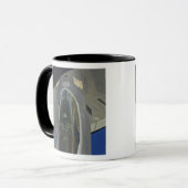 F-22ラプターは、KC-135から燃料を受ける マグカップ (正面左)