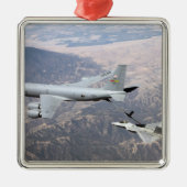 F-22ラプターは、KC-135から燃料を受ける メタルオーナメント (正面)