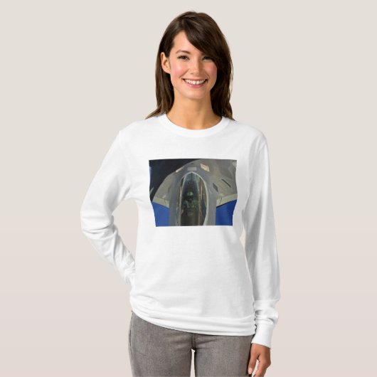 F-22ラプターは、KC-135から燃料を受ける Tシャツ (正面フル)