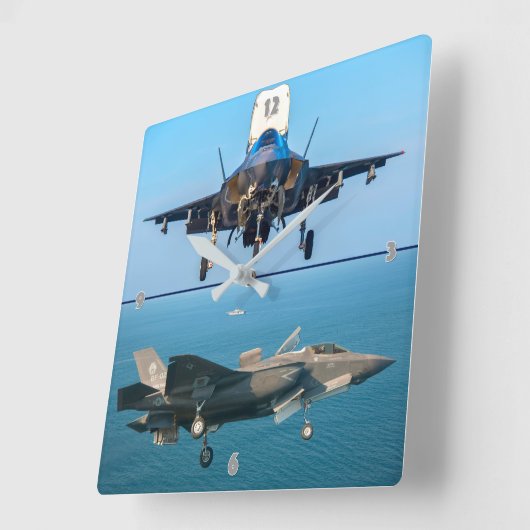 F-35B稲妻II スクエア壁時計 (傾斜)