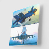 F-35B稲妻II スクエア壁時計 (傾斜)