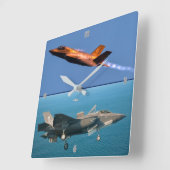F-35B ライトニング II スクエア壁時計 (傾斜)