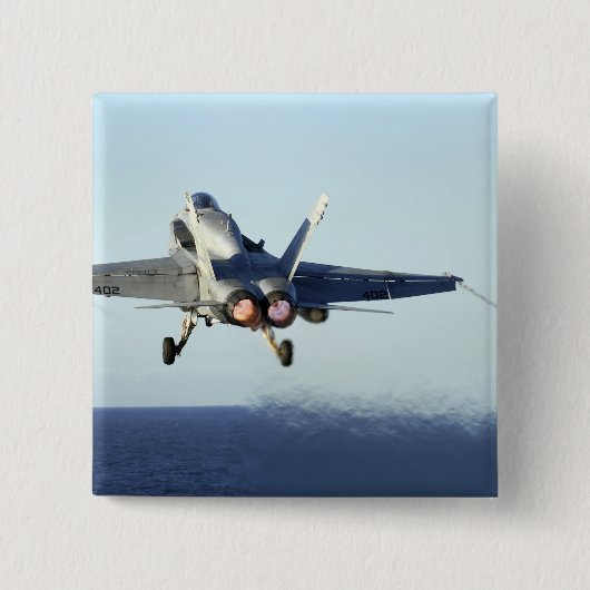 F/A-18Cホーネットがフライトデッキから発射 缶バッジ (正面)