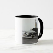 F/A-18Cホーネットがフライトデッキ2から発射する マグカップ (正面右)