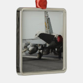 F/A-18Cホーネットがフライトデッキ2から発射する メタルオーナメント (右)