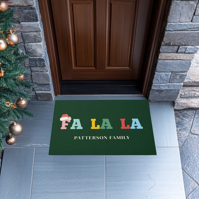 FA LA LAサンタハットスクリプトタイポグラフィカスタムファミリー ドアマット (FA LA LA Santa-Hat Script Typography Custom Family Doormat)