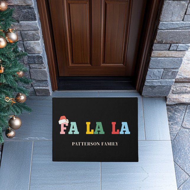 FA LA LAサンタハットスクリプトタイポグラフィカスタムファミリー ドアマット (FA LA LA Santa-Hat Script Typography Custom Family Doormat)
