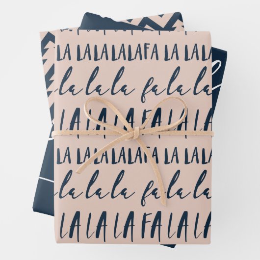 FA LA LAネイビー&ピンクのタイポグラフィのクリスマスキャロル ラッピングペーパーシート (インサイチュ)