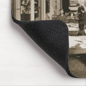 Fabergeの研修会(b/wの写真) マウスパッド (コーナー)