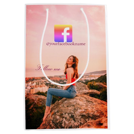 Facebookのユーザー名をフォローしてください ソーシャルメディアの写真 ミディアムペーパーバッグ (正面)