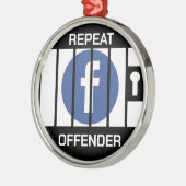 FACEBOOKの刑務所再犯者 メタルオーナメント (左)