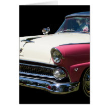 fairlaneの白い紫色のクロムクラシック車