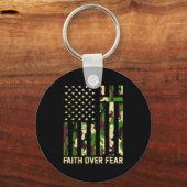 Faith Over Fear Christian Americn Flag Camouflage  キーホルダー (正面)