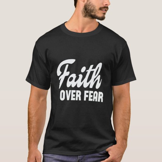 Faith Over Fear Religious Christian Cross Bible Qu Tシャツ (正面)