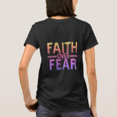 Faith Over Fear Tシャツ (裏面)