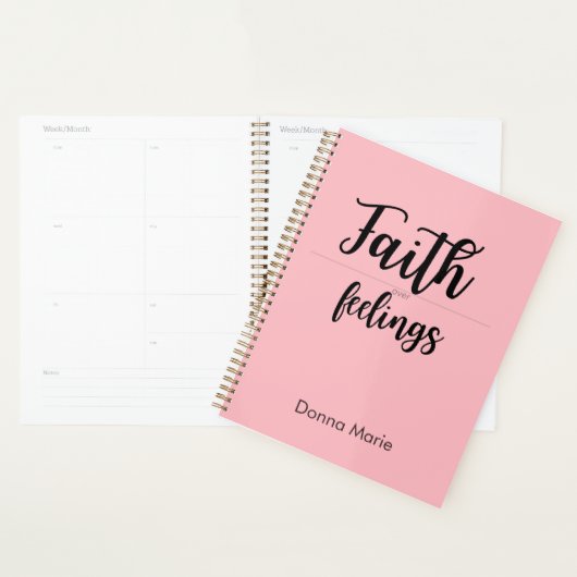 Faith Over Feelings Pink Planner for Women プランナー手帳 (ディスプレー)