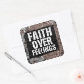 Faith Over Feelings Sticker – Christian Gym Motiva スクエアシール (封筒)